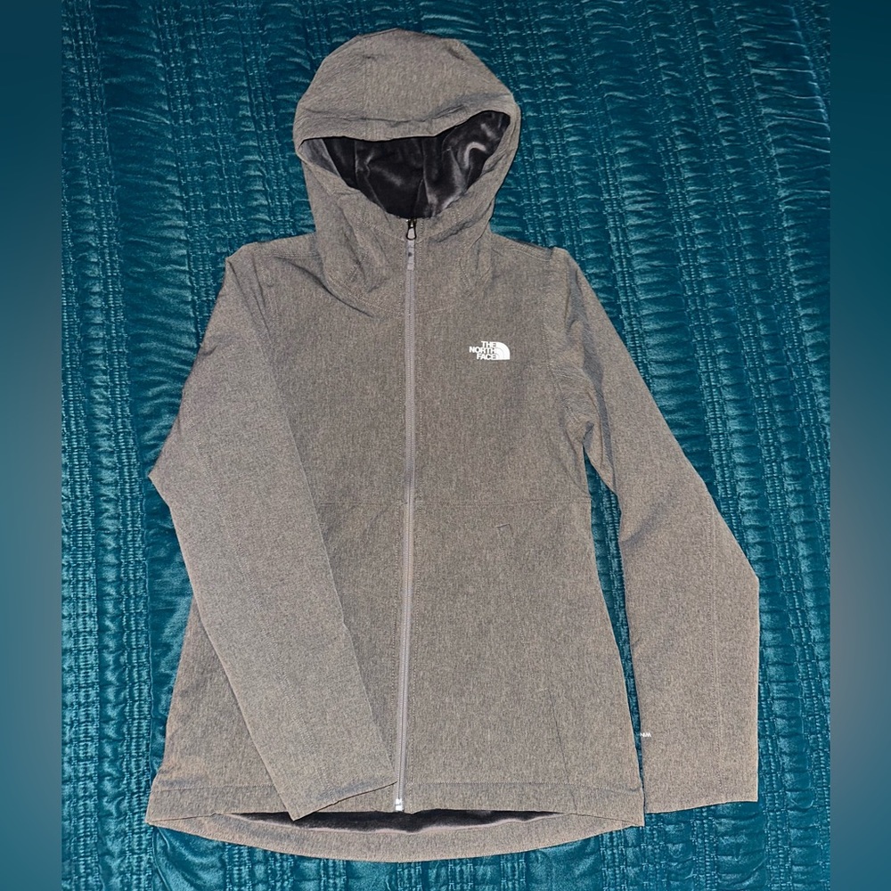 NWOT North Face Shelby Raschel Jacket - Size Small